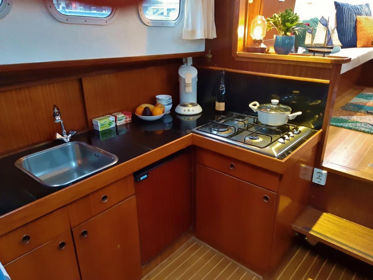 Motor Yacht Almaz 호텔 암스테르담 외부 사진